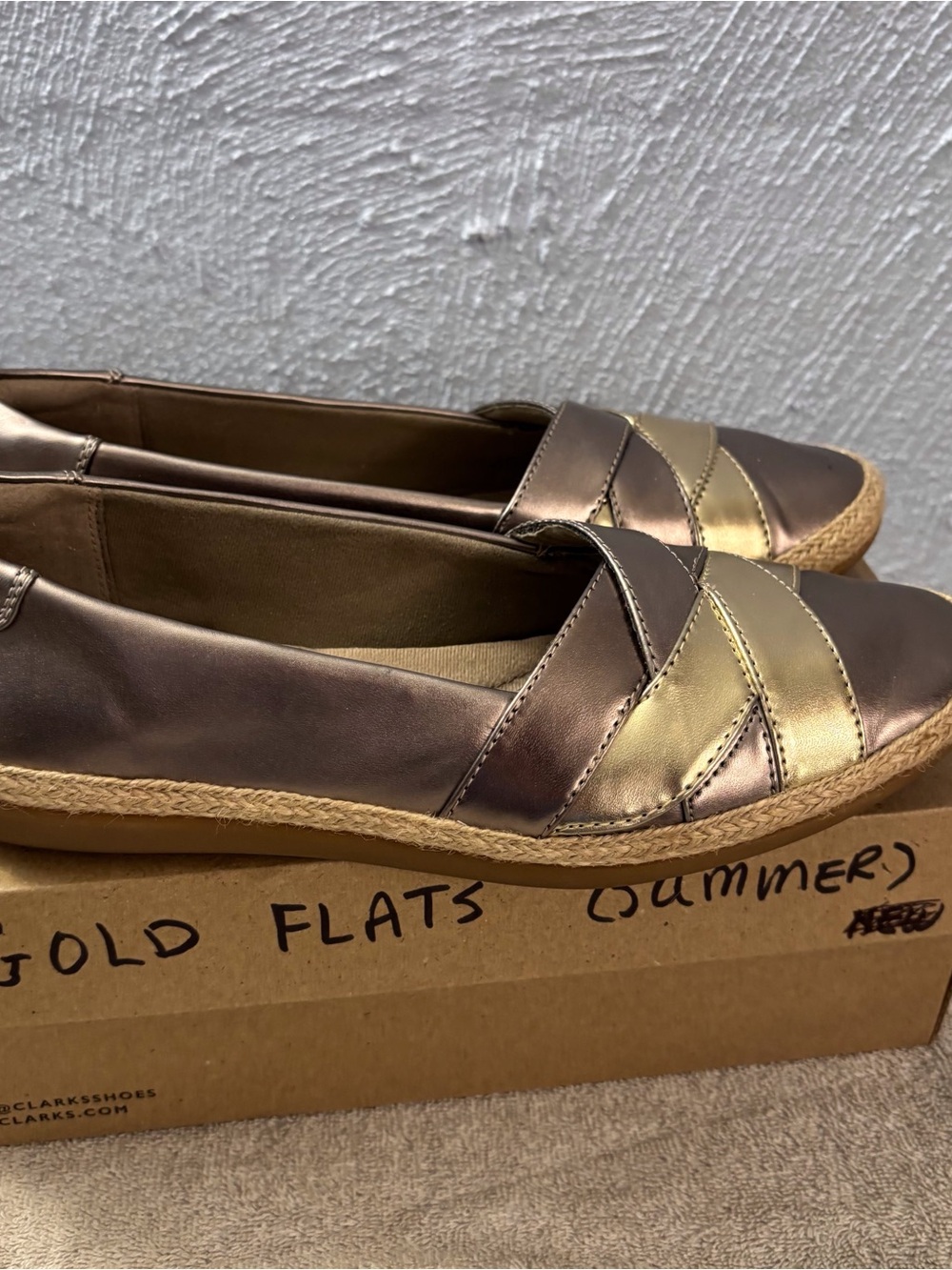 Clarks Women's Metallic Bronze and Gold Slip-OnFlats SZ 8 M Danelly Shine Pewter